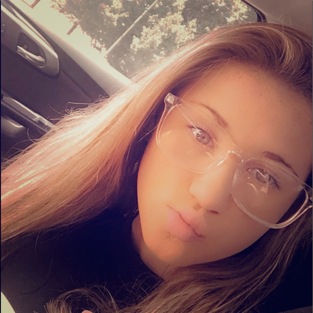 Meet your Posher, Taylor